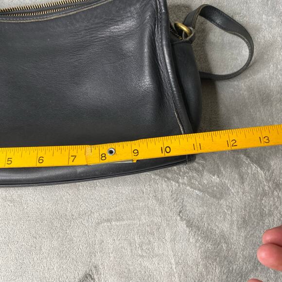 Vintage 90s Coach Sutton Crossbody Legacy Leather Black - Picture 12 of 12